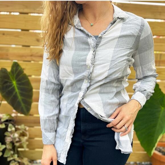 Aerie Grey White Colorblock Plaid Flannel Top Small | Button Front, Ruffle Trim - Picture 12 of 12